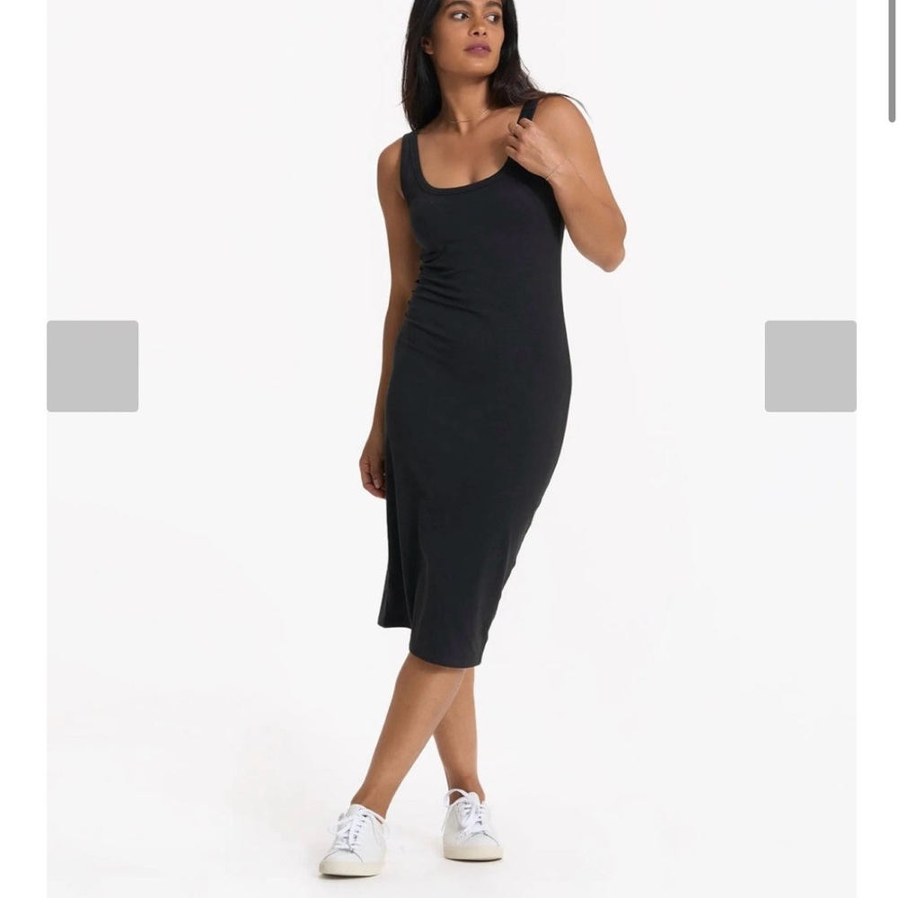 Elegant Black Sleeveless Dress